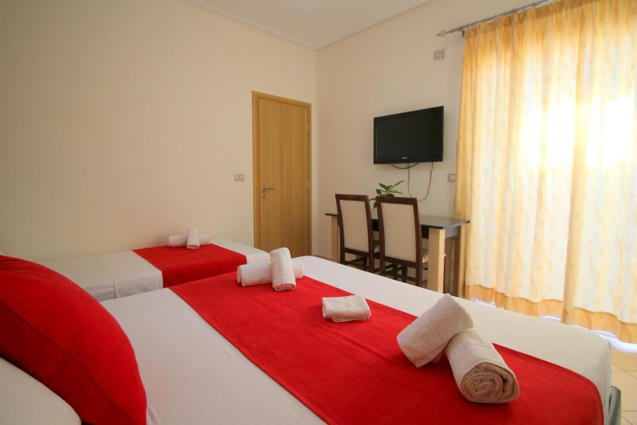 Centrum Hotel Ksamil Exterior photo
